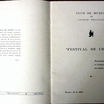 DSC00831 Catalogue with 20 pages for the Music Festival for Chopin including 5 original prints from Manolo Pascual, Suro, etc. Size is 8 by 10 inches. Catálogo con 20...