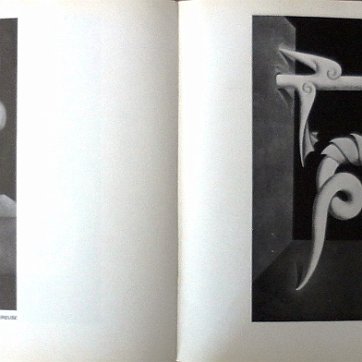 DSC00856 Booklet with 40 pages in french with the exhibition of works of art in Brussels dated march and april 1971. Dimension is 8.5 by 10.5 inches. Folleto con 40...