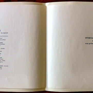 Luichy Excellent exposition booklet with an original abstract work of art. There is a 2 page inset with biographical information and venue of the event. Paper...