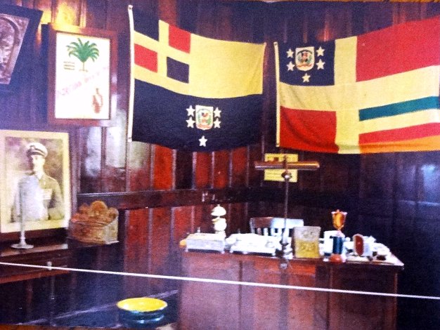 Despacho Color post card with the Office of Dictator Refael Leonidas Trujillo in the city of San Cristobal. The dimension is 3.5...