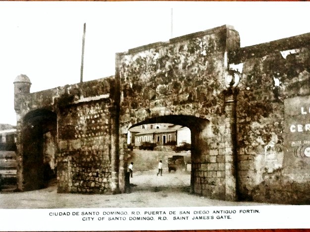 Puerta San Diego Black and white post card with the old Saint James Gate. Dimension is 3.5 by 5.5 inches. Postal en blanco y negro con la...